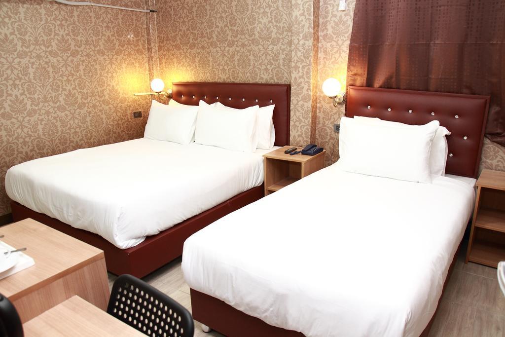 Harrys Suite Hotel Banguecoque Quarto foto