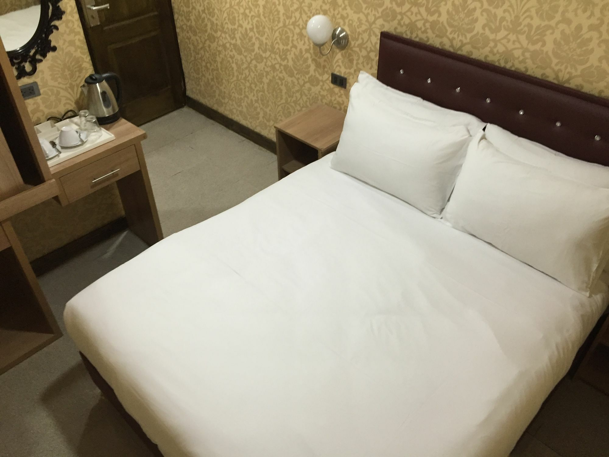 Harrys Suite Hotel Banguecoque Exterior foto