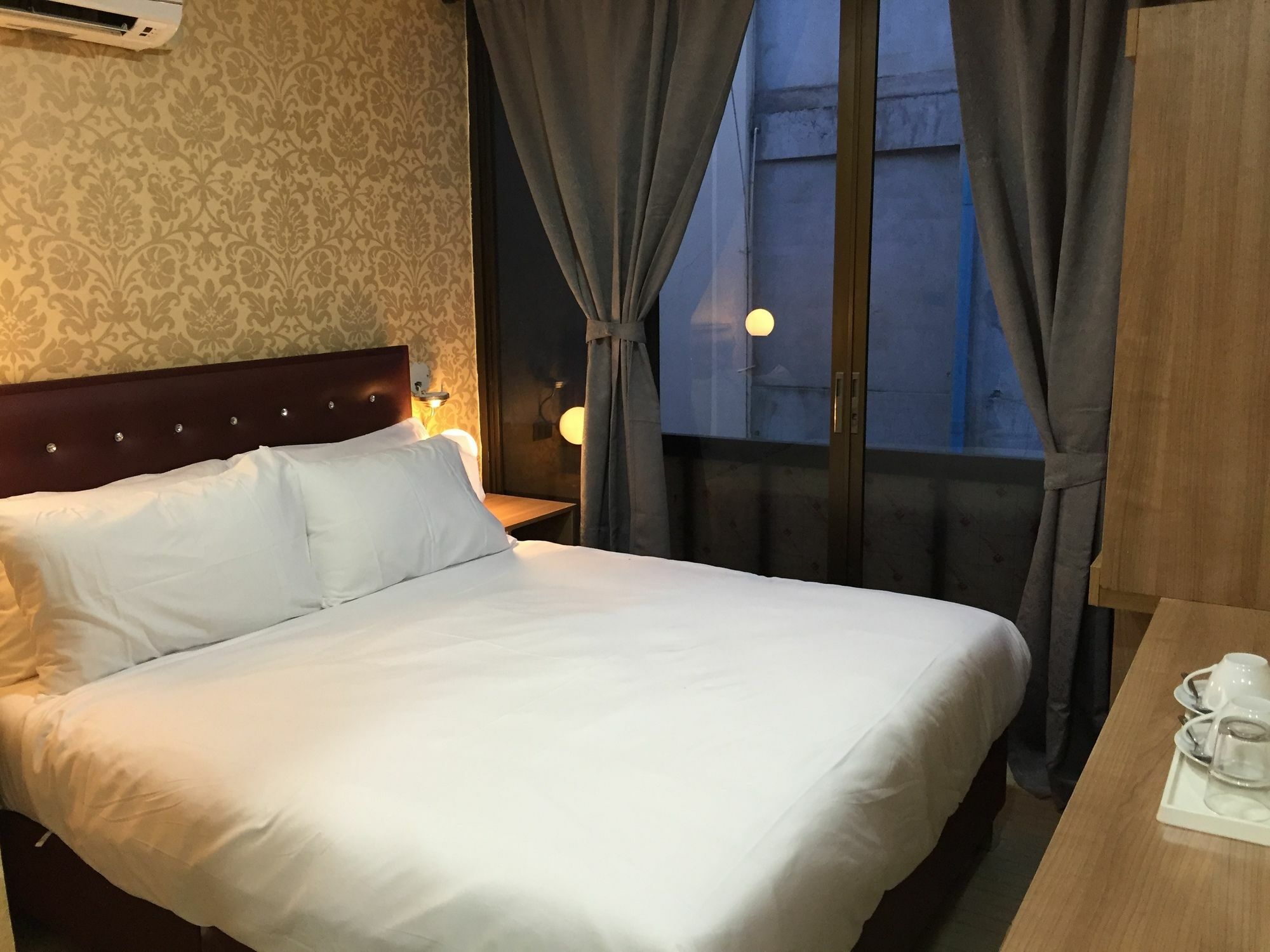 Harrys Suite Hotel Banguecoque Exterior foto